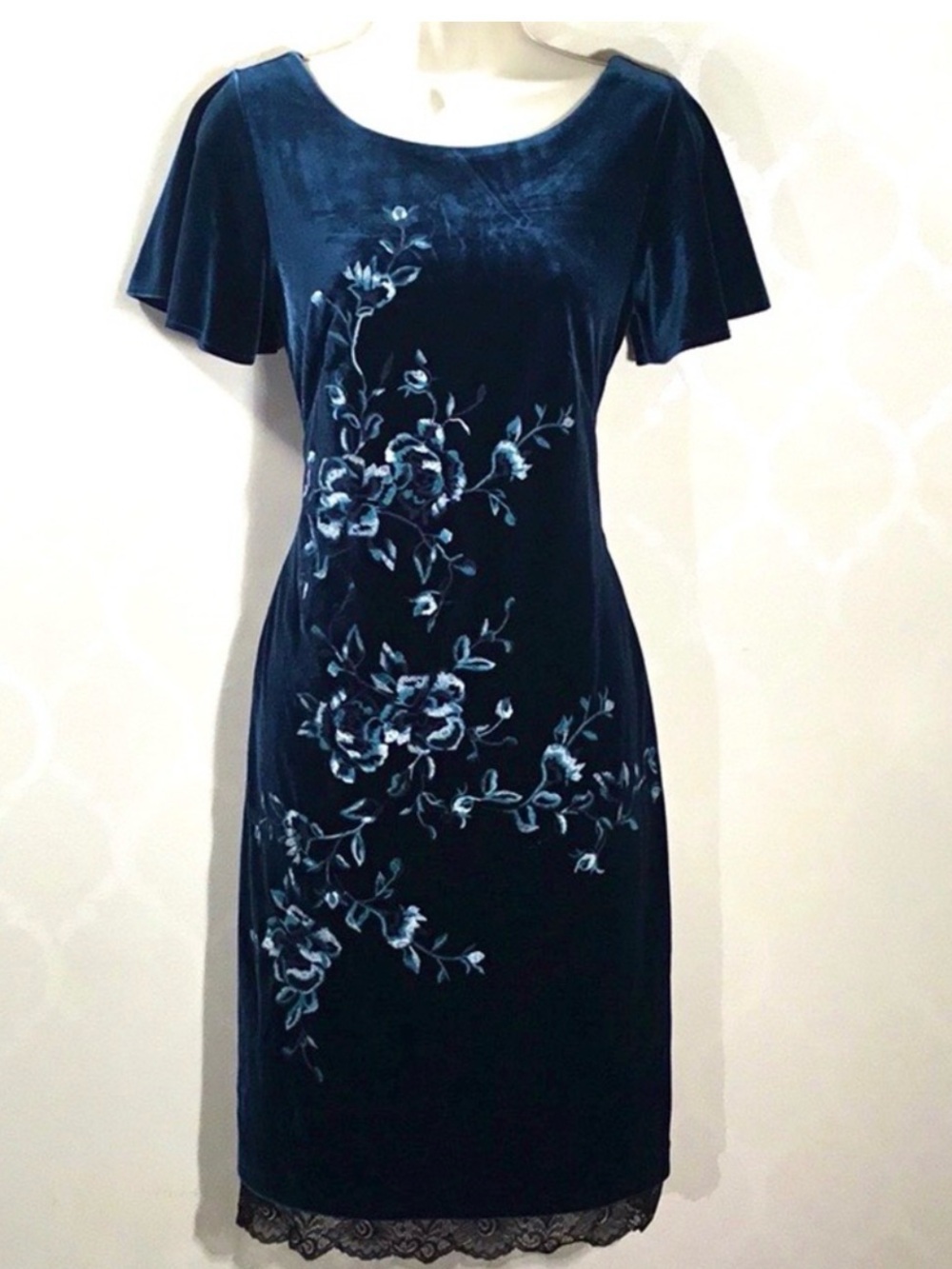 White House Black Market Midnight Blue Velvet Floral Midi Dress